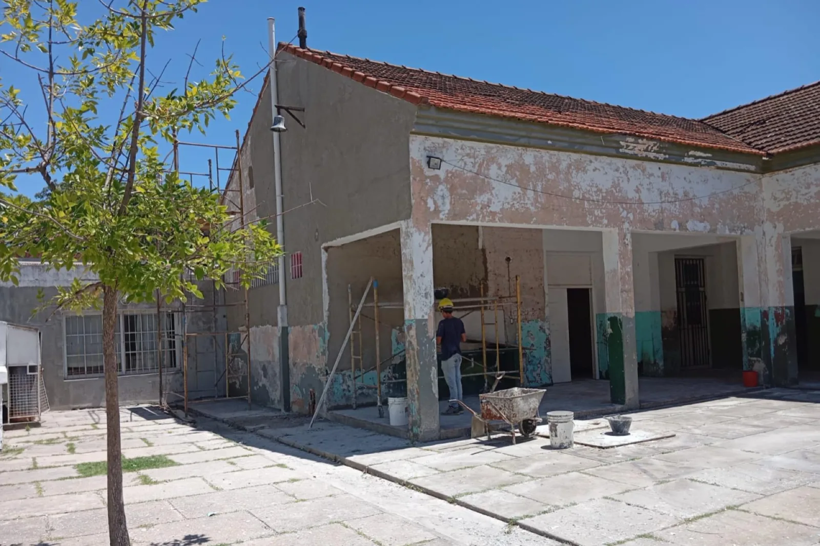 Comenzó la puesta en valor de la escuela Estrada de Paraná