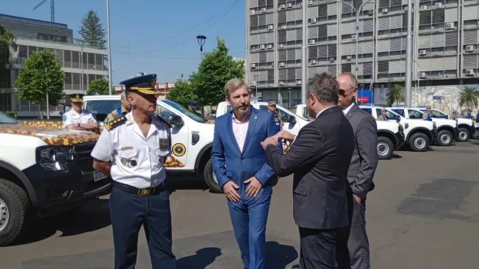 Entregaron vehículos y elementos de seguridad a la Policía de Entre Ríos