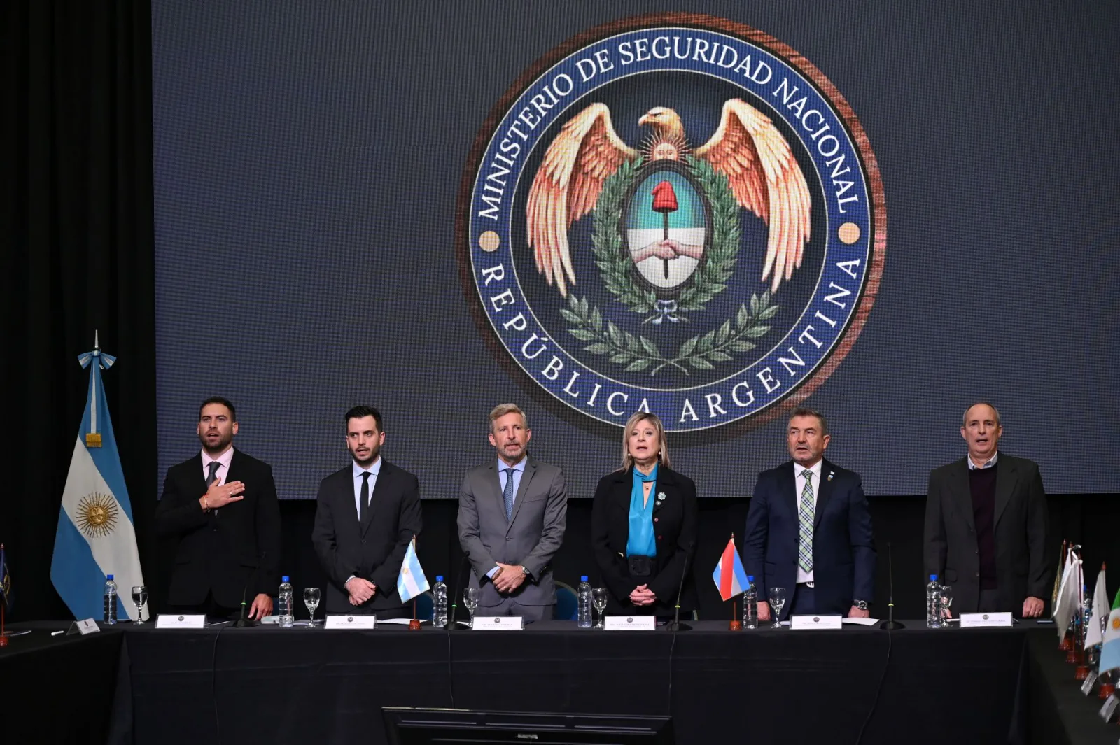 Frigerio encabezó la apertura del Consejo Federal de Seguridad Interior que sesionó en Entre Ríos