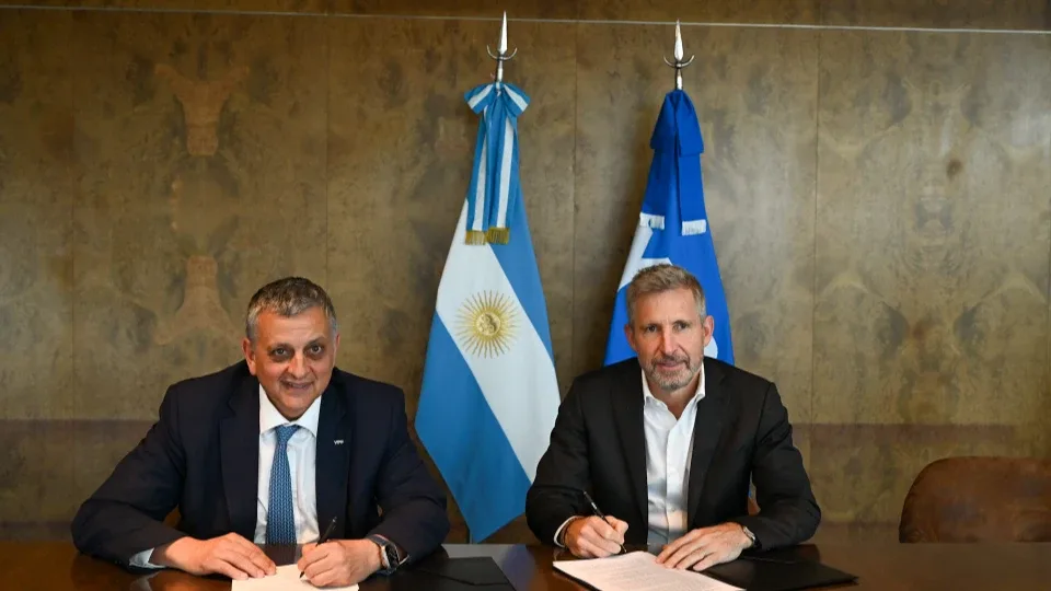 Acuerdo histórico entre YPF y Entre Ríos para mejorar la logística, bajar costos e impulsar nuevas inversiones